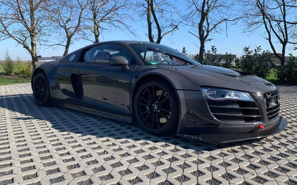Audi R8 LMS Road Car 406