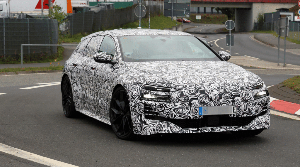 Audi RS 6 Avant e-tron test mule