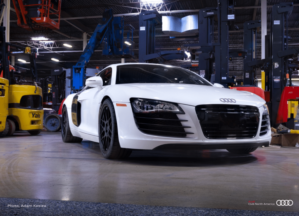 Adam kolesa r8 vertical