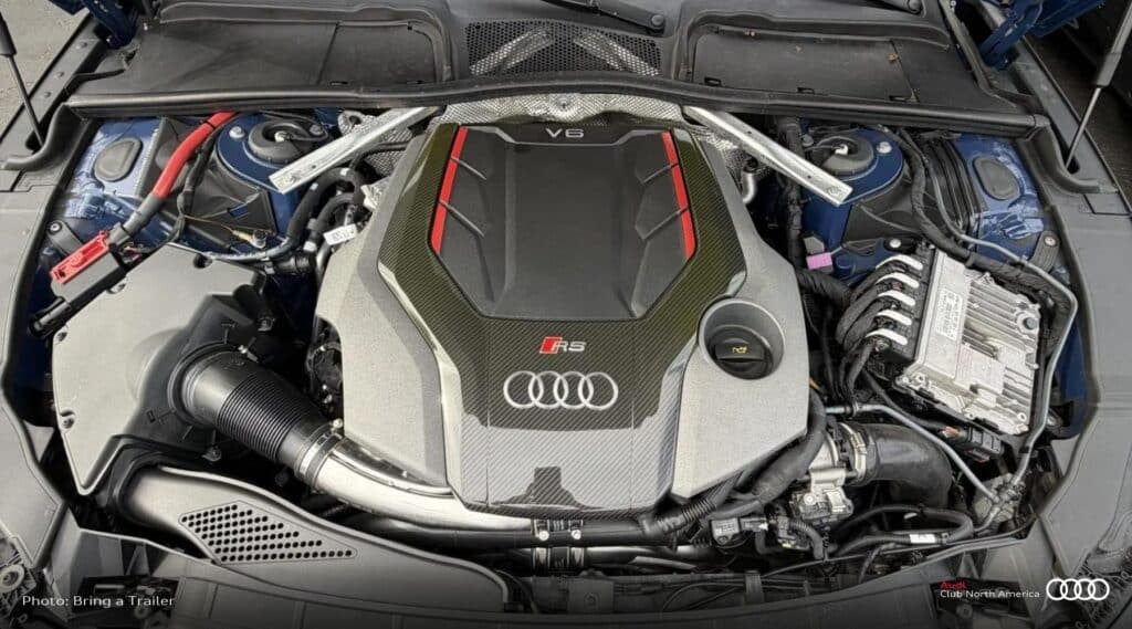 RS5 Coupe Ascari Launch Edition engine